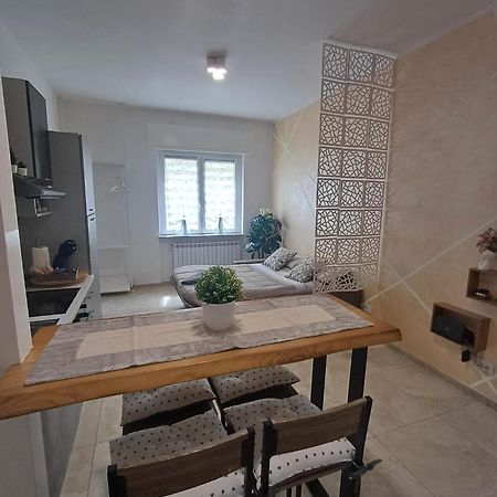 "Nonna Maria" Apartman Venegono Superiore Kültér fotó